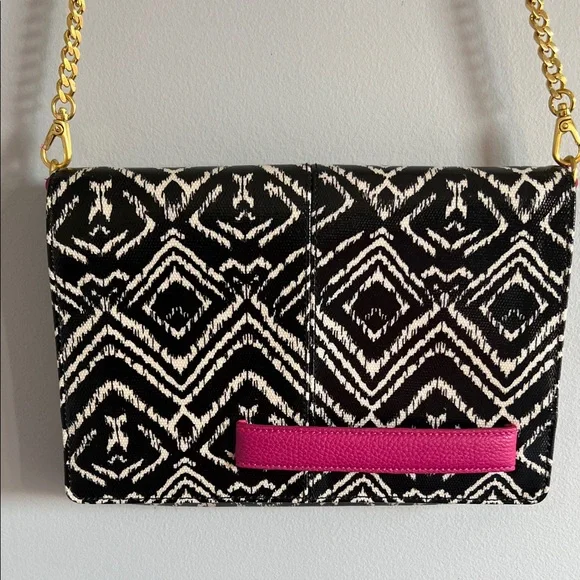 Steve Madden Black and White Clutch with Pink Accent - Picture 2 of 13